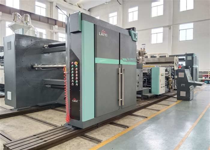 Kapasitas 200 - 400 Kg/Hr Mesin Laminasi Lapisan Ekstrusi Max. Kecepatan Lapisan 200 M/Min