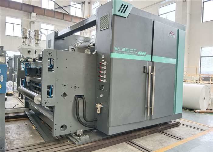 Kapasitas 200 - 400 Kg/Hr Mesin Laminasi Lapisan Ekstrusi Max. Kecepatan Lapisan 200 M/Min