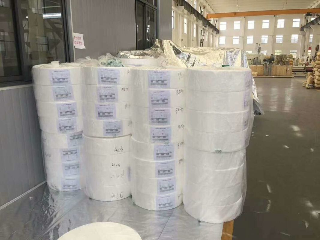 Mesin Kecepatan Tinggi Melt Blown Cloth, Non Woven Making Machine Low Noise putih dan biru dengan lubang 2400 spinneret