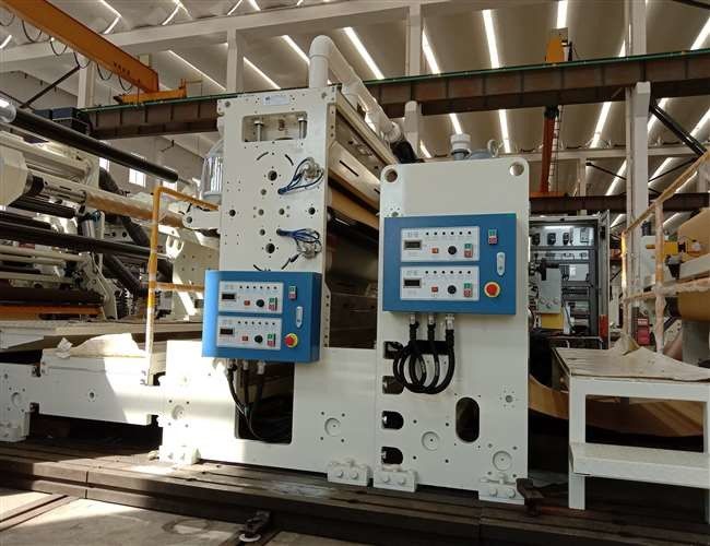 Kertas - Mesin Kemasan Kertas Plastik Mesin Laminating Otomatis Dengan Sistem Pendinginan Cepat Dalam Warna Putih Dan Biru